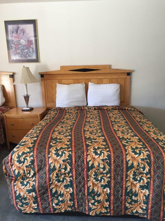 River Valley Inn Needles Eksteriør billede